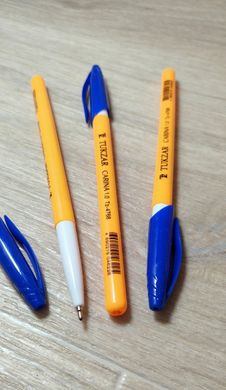 Кулькова ручка з чорнилом на масляній основі 1 мм синя КР 4768
